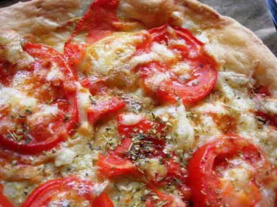 Tarte feuilletée aux tomates et au cantal par virginie31