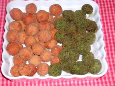 Croquettes rouges et vertes