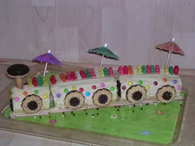 mon petit train: la recette (chocolat, smarties, pims)