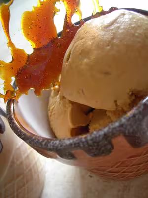 Crème glacée au caramel de Pierre Hermé par jojoetolive