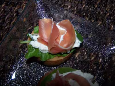 Crostinis au jambon cru