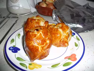 Pommes en robe de pâte feuilletée au sucre et cannelle
