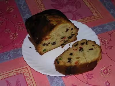 Cake au fruits confits et raisins secs