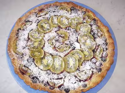 Quiche aux mûres et kiwis