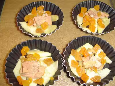 Tatins aux pommes, abricots et foie gras
