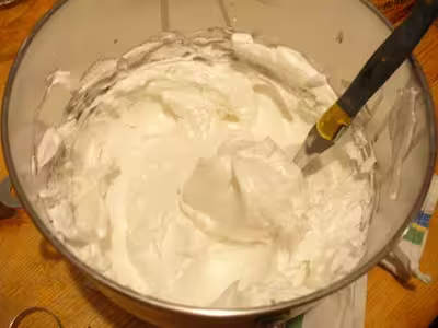 Décorations en meringue cuite