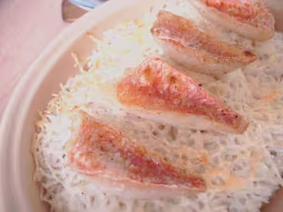 Rouget rôti sur gratin