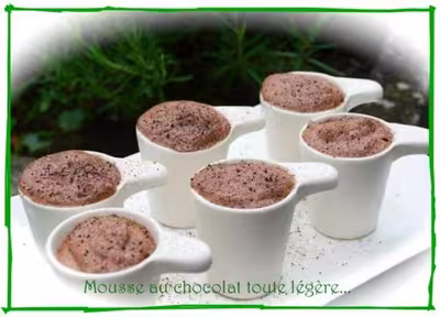 Recette Thermomix: Mousse au chocolat toute légère par sorbetcitron