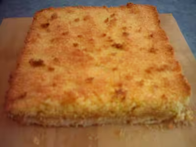 Carrés croustillants à la noix de coco et au caramel fondant