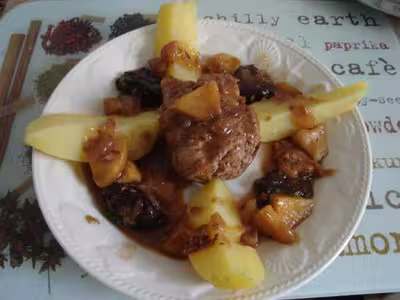Paupiettes de veau pommes et pruneaux