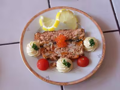 Pain de colin et saumon
