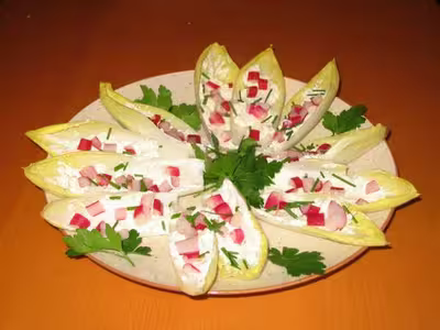 Feuilles d'endives farcies