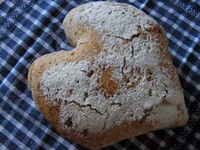 Pains, 100 recettes croustillantes. recettes testées