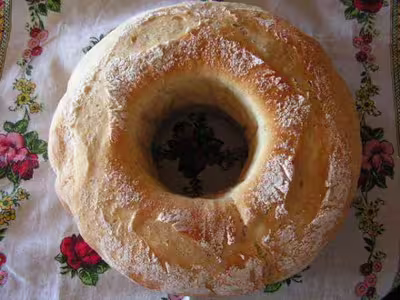 Pains, 100 recettes croustillantes. recettes testées