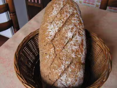 Pain de seigle et petits pains au lait