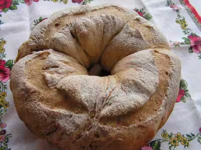 Pains, 100 recettes croustillantes. recettes testées