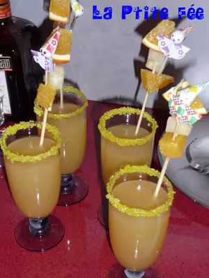 Punch de Noël au Crémant et Cointreau