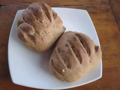 Pain de seigle aux noix