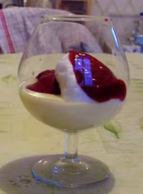 Recette WW : Ile flottante aux deux coulis