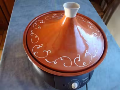 Tajine de poulet aux carottes et à la cannelle