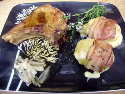 Pommes de terre au Cantal et lard