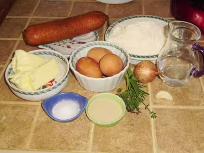 Saucisson brioché à l'oignon et au bouquet garni