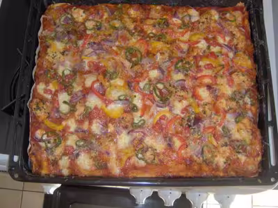Pizza au poulet façon kebab par CHOUCHOUS