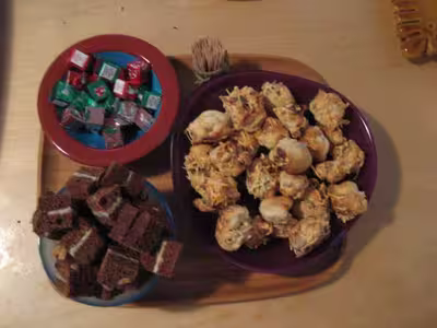 Canapés pain d'épices roquefort