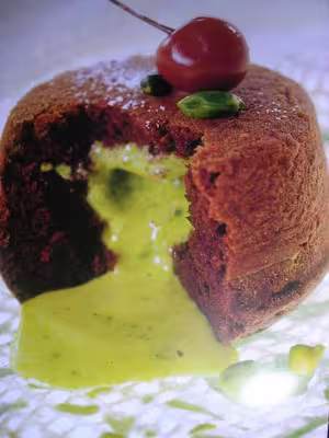 Gâteau au chocolat coeur coulant à la pistache