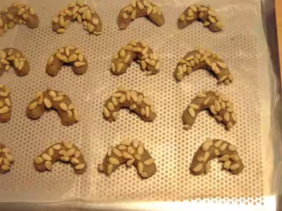 Recette thermomix: Croissants aux pignons