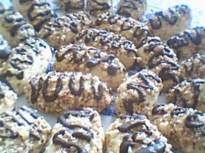 Gâteaux aux cacahuètes en forme de robe d'abeille