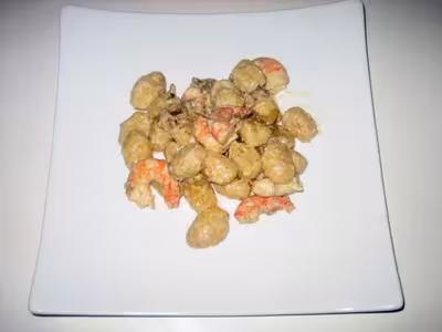 Gnocchis et gambas aux girolles