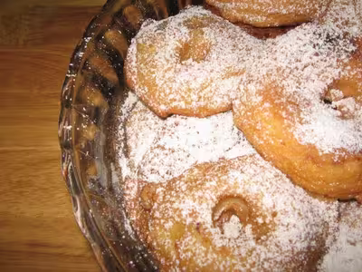 Beignets aux pommes et à la cannelle