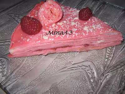 Gâteau de crêpes à la framboise
