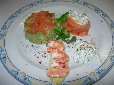 Spaghettis de concombre au saumon fumé et au chèvre par Malu77