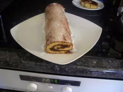 Gâteau roulé sauce chocolat