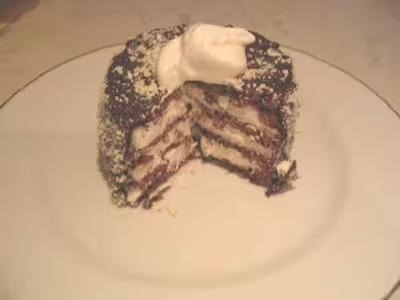 Gâteau noisette et chantilly
