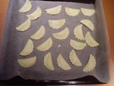 Mini chaussons ricotta-persil