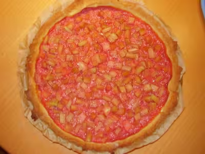 Tarte à la rhubarbe et compote de fraises par saliha