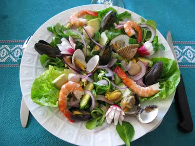 Salade océane aux calmars et moules