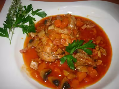 Lapin au lardons et champignons à l'Italienne