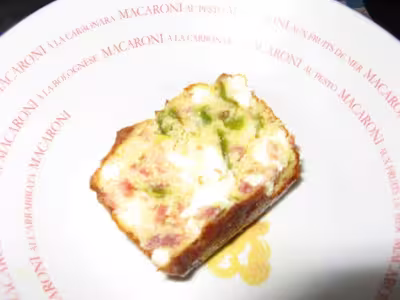 Cake poivron, lardons, feta
