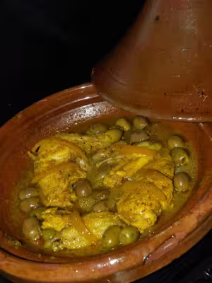 Tajine de poulet, olives et citron confit