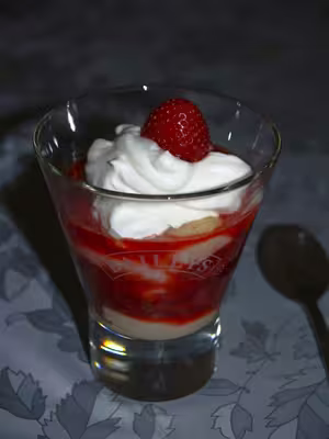 Verrines de fraises mousselines