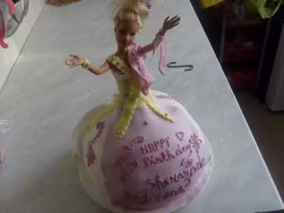 Gâteau barbie aux fraises