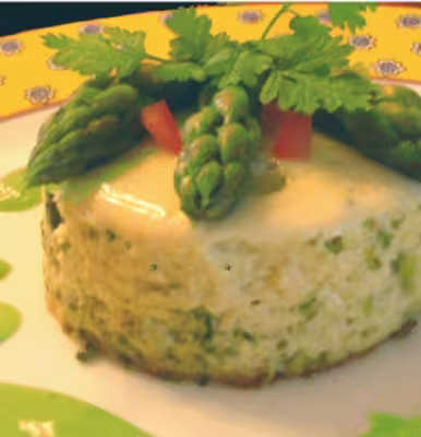 Mousseline d'asperges aux pistaches et citron