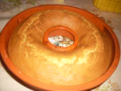 Gâteau quatre-quarts en couronne