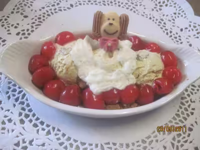 Glace vanille,cerises, biscuits spéculoos