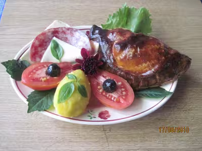 Chaussons fourrés au poulet,tomate,fromage,
