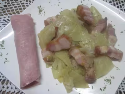 Chou blanc aux lardons fumés